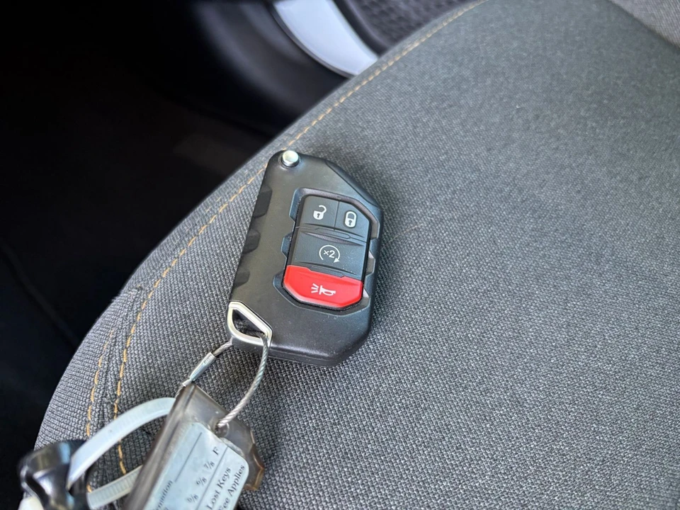 2025 Jeep - Image 22 of 31