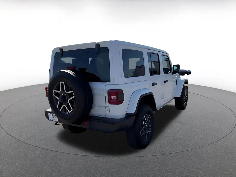 2025 Jeep JL Wrangler - Image 14 of 31