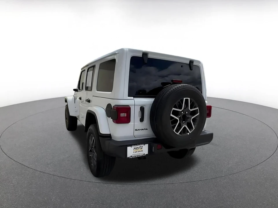 2025 Jeep JL Wrangler - Image 12 of 31