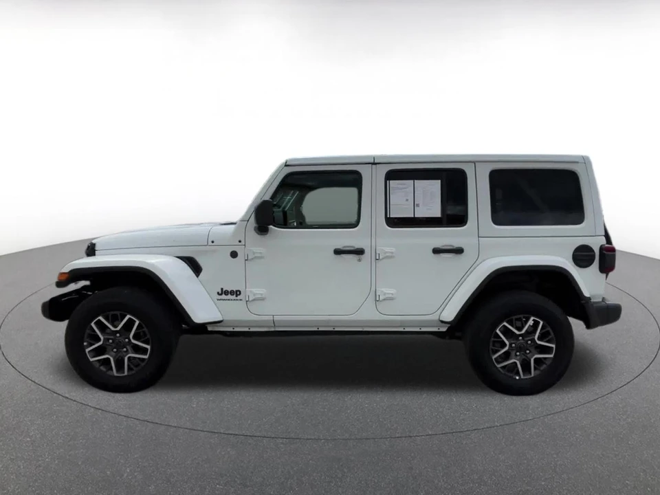 2025 Jeep JL Wrangler - Image 9 of 31