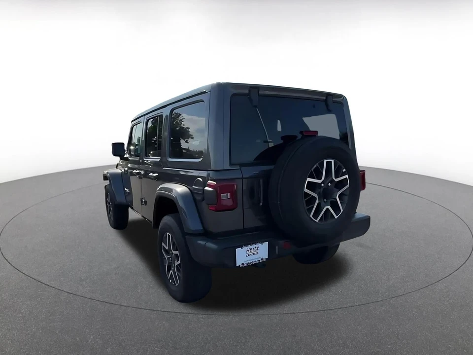 2025 Jeep JL Wrangler - Image 12 of 31