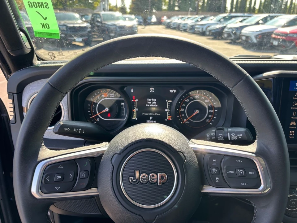 2025 Jeep JL Wrangler - Image 29 of 31