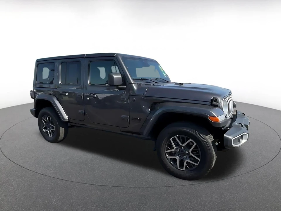 2025 Jeep JL Wrangler - Image 2 of 31