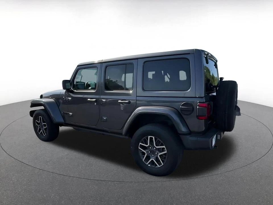 2025 Jeep JL Wrangler - Image 11 of 31