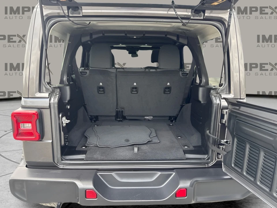 2025 Jeep JL Wrangler - Image 27 of 31