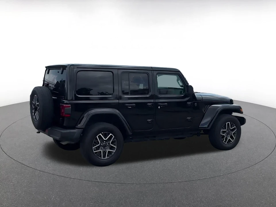 2025 Jeep JL Wrangler - Image 16 of 31
