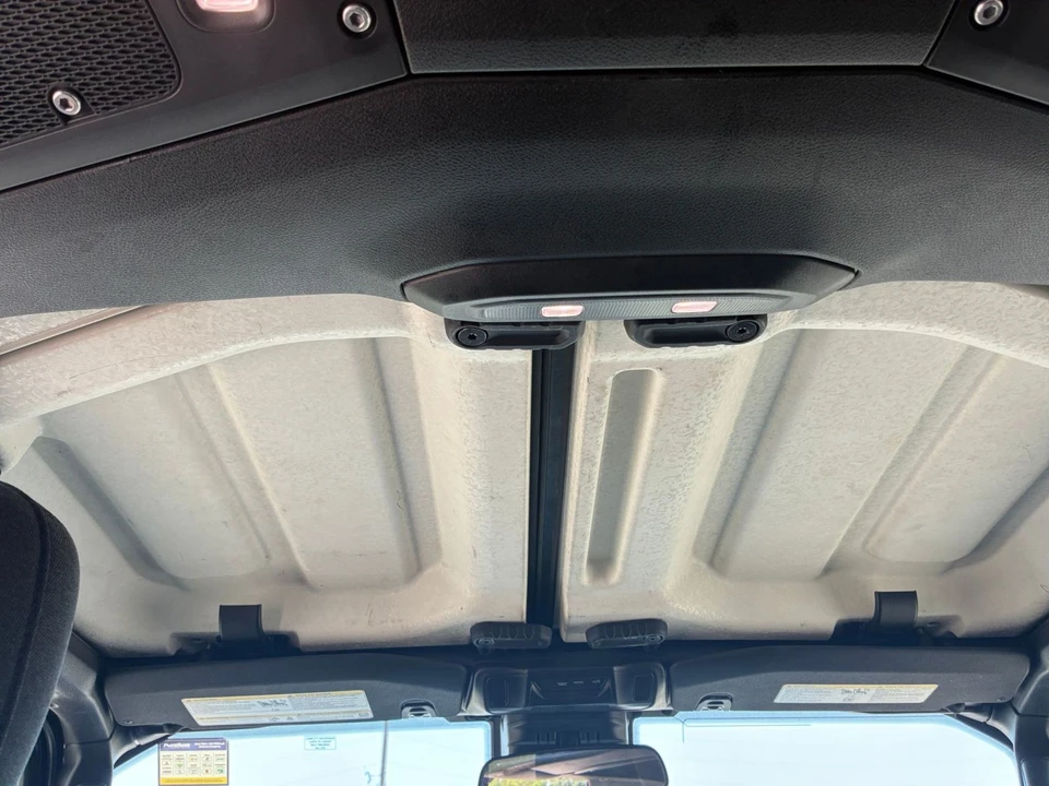 2025 Jeep JL Wrangler - Image 31 of 31