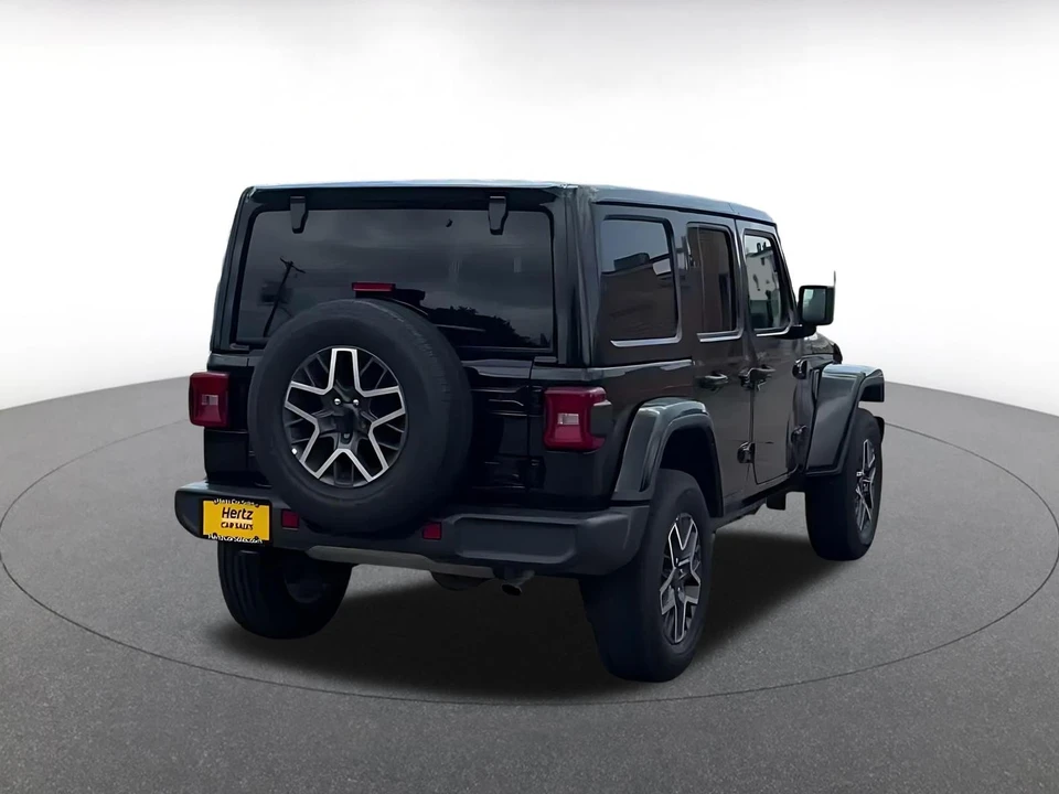2025 Jeep JL Wrangler - Image 15 of 31