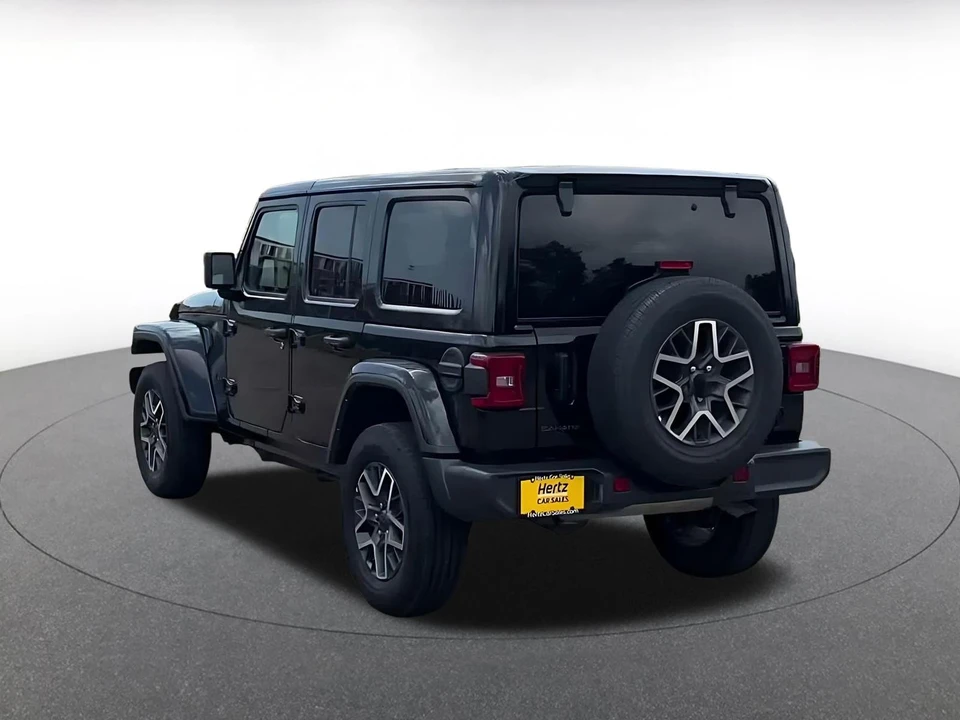 2025 Jeep JL Wrangler - Image 12 of 31