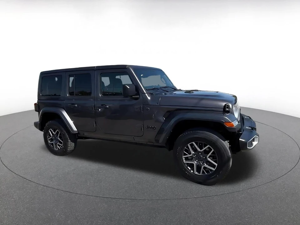 2025 Jeep JL Wrangler - Image 2 of 31