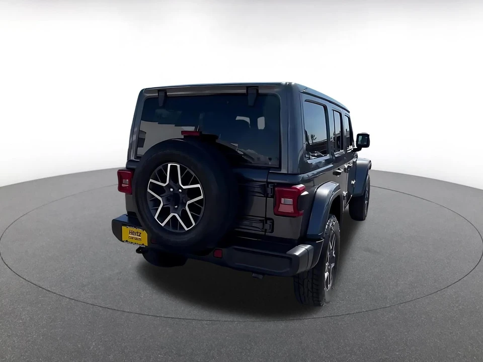 2025 Jeep JL Wrangler - Image 15 of 31