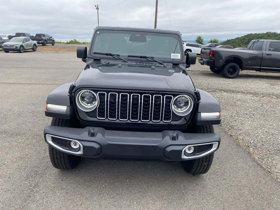 2025 Jeep JL Wrangler - Image 2 of 12