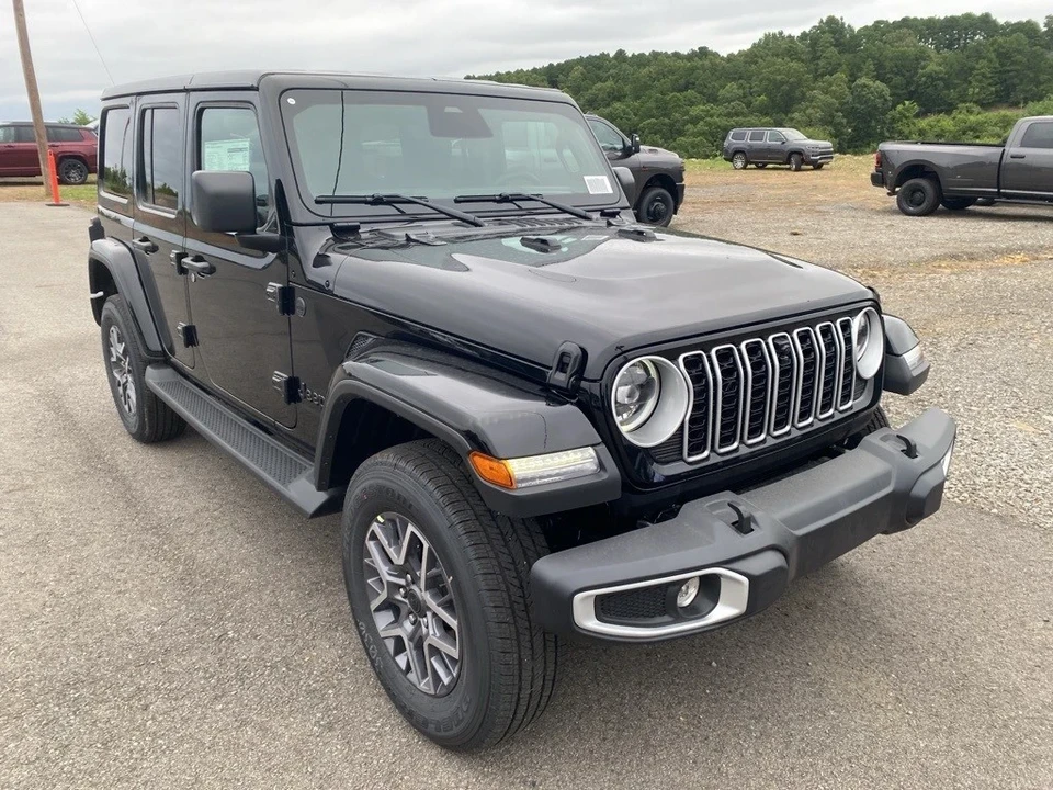 2025 Jeep JL Wrangler - Image 3 of 12
