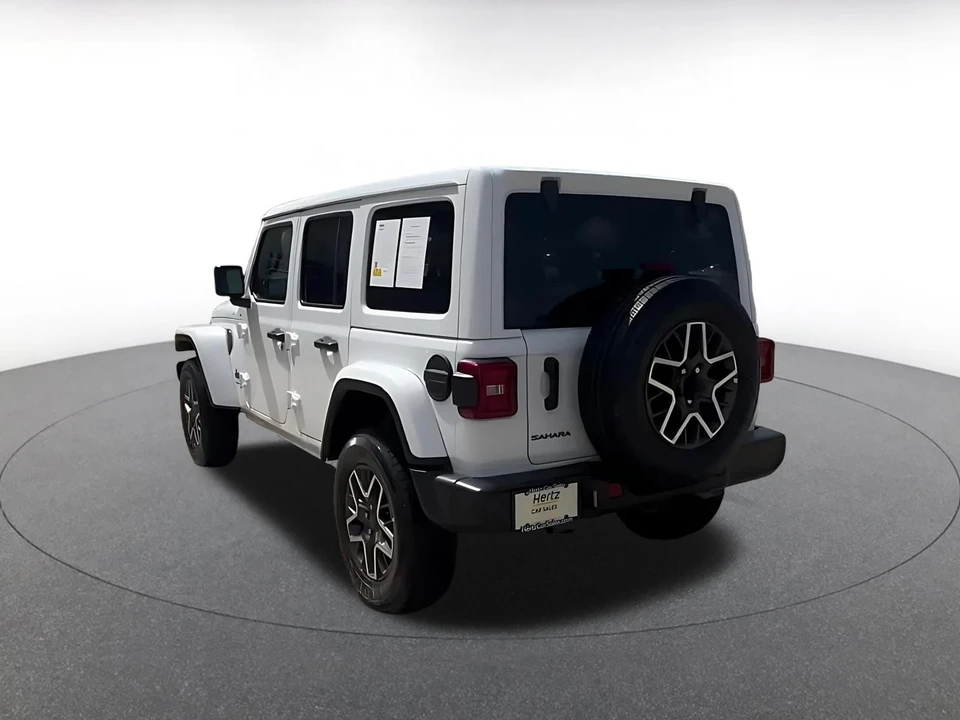 2025 Jeep JL Wrangler - Image 13 of 31