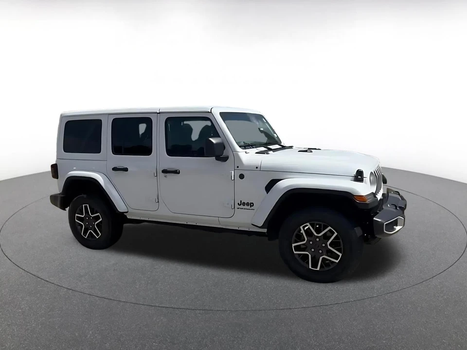 2025 Jeep JL Wrangler - Image 2 of 31