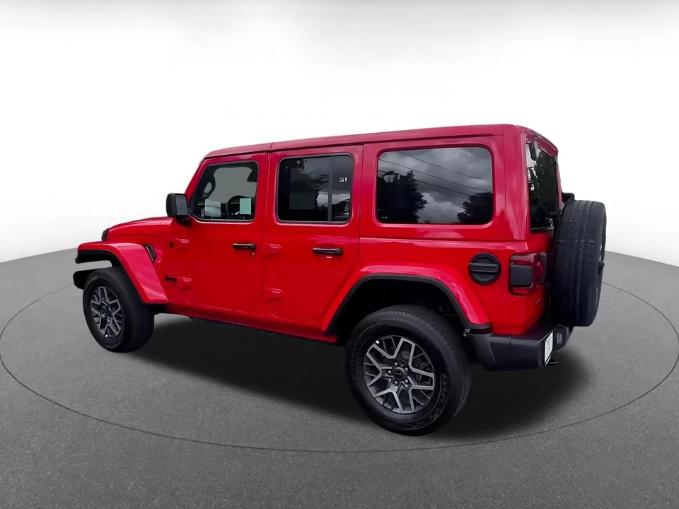 2025 Jeep JL Wrangler - Image 9 of 31