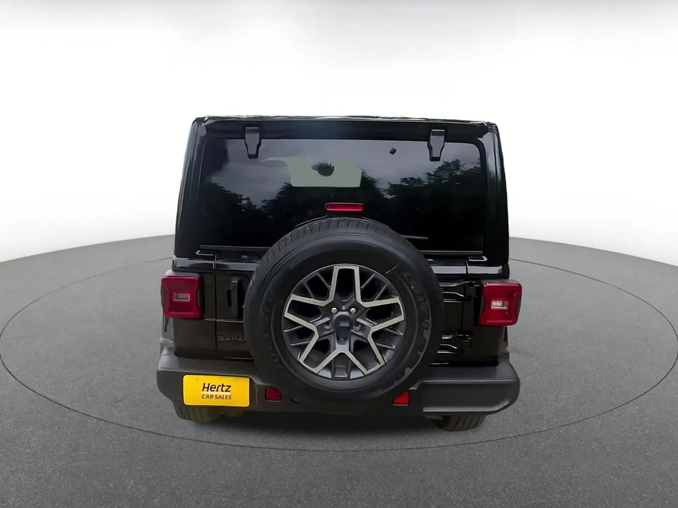 2025 Jeep JL Wrangler - Image 14 of 31