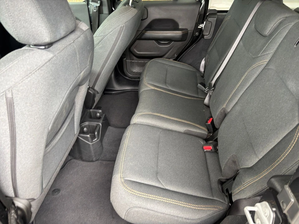 2025 Jeep JL Wrangler - Image 29 of 31