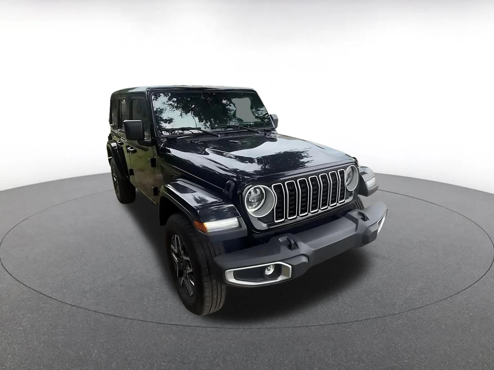 2025 Jeep JL Wrangler - Image 3 of 31