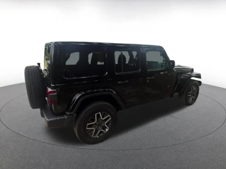 2025 Jeep JL Wrangler - Image 16 of 31