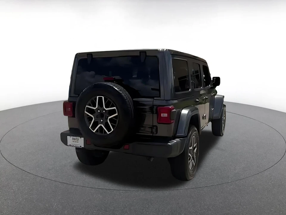 2025 Jeep JL Wrangler - Image 14 of 31
