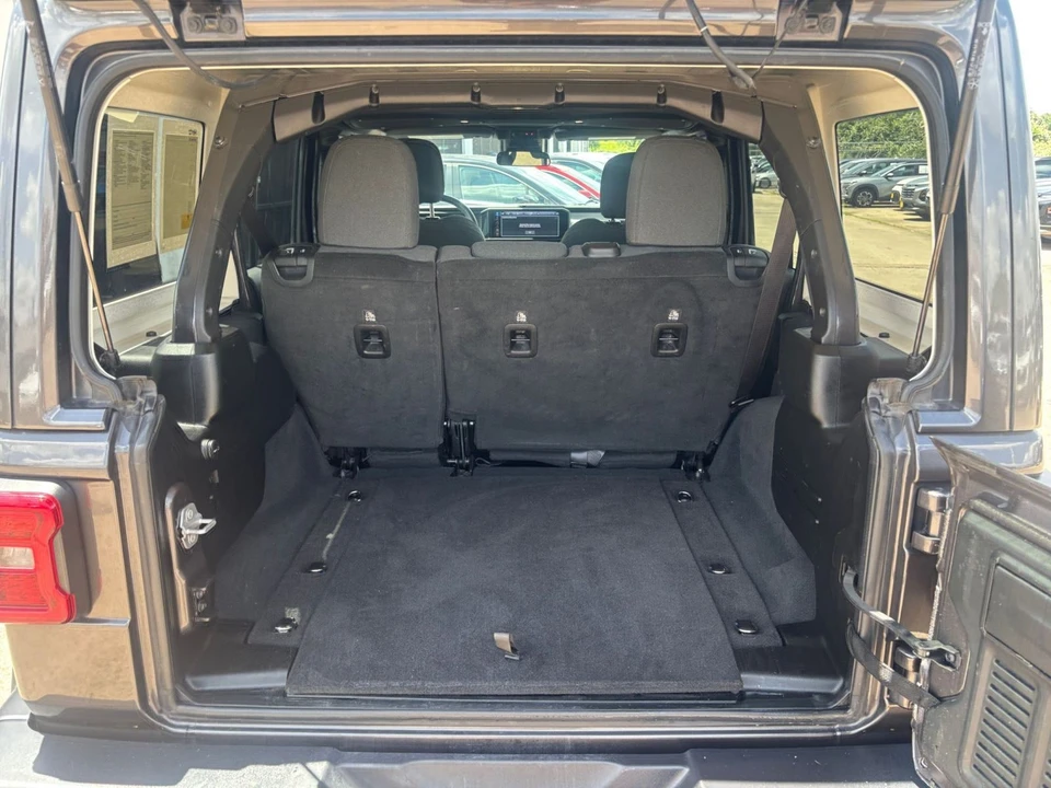 2025 Jeep JL Wrangler - Image 31 of 31