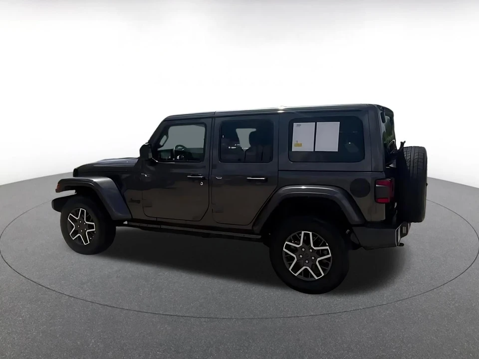 2025 Jeep JL Wrangler - Image 8 of 31