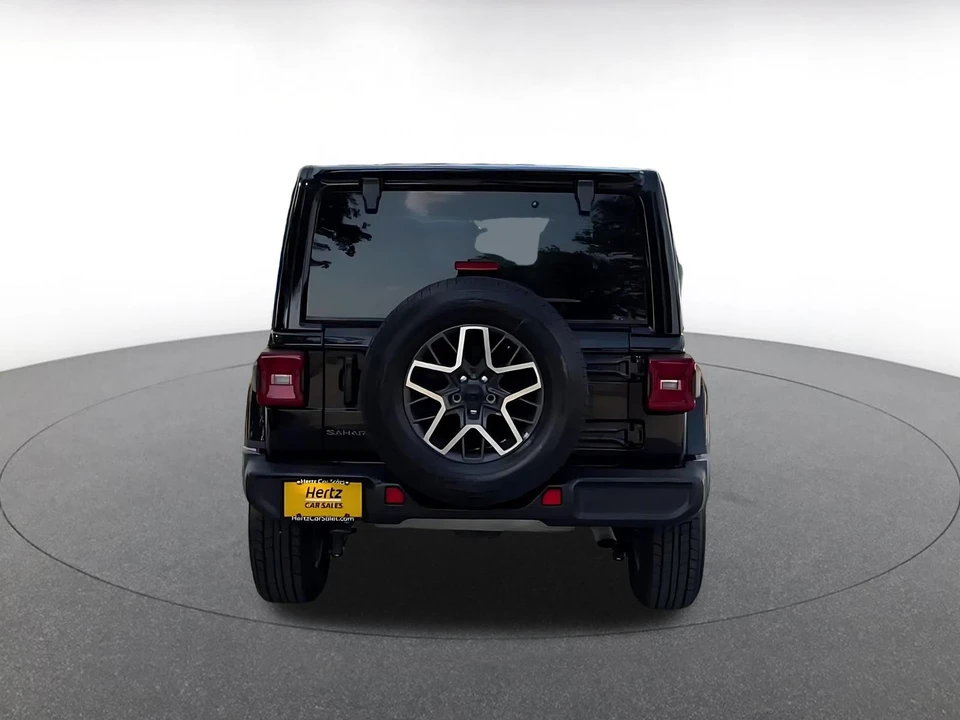 2025 Jeep JL Wrangler - Image 12 of 31