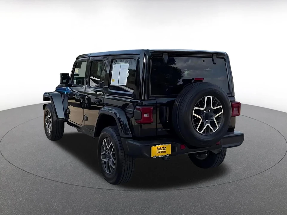 2025 Jeep JL Wrangler - Image 16 of 31