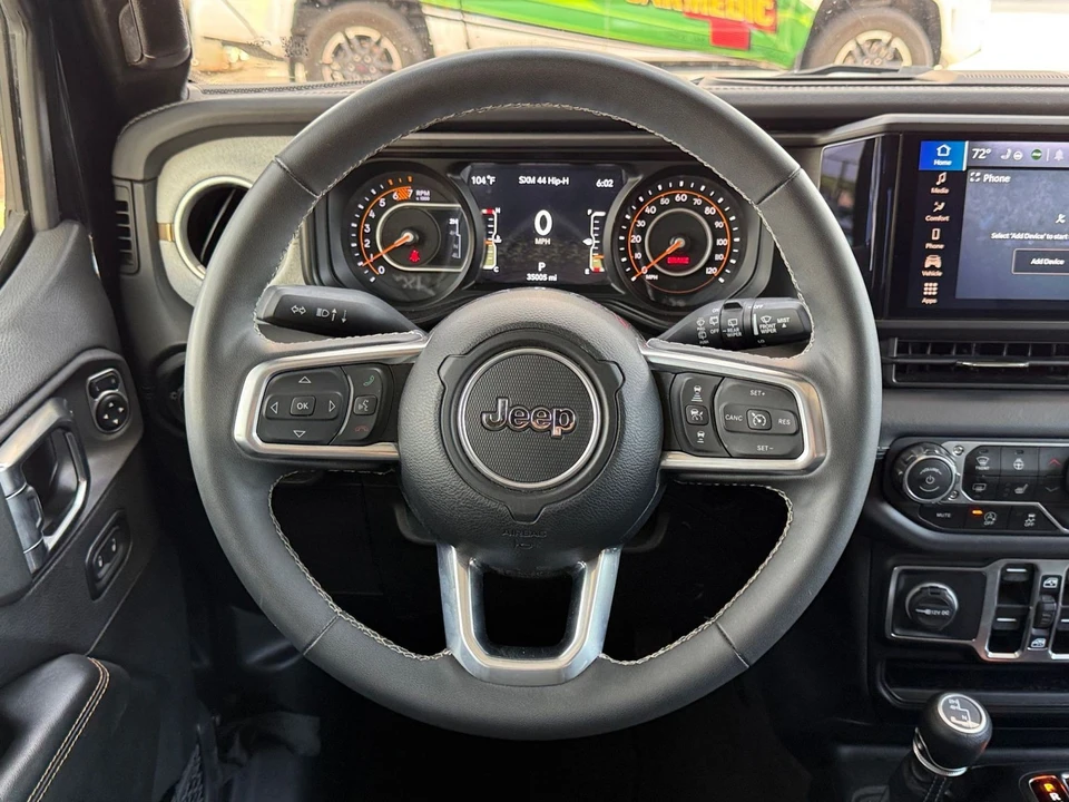 2025 Jeep JL Wrangler - Image 29 of 31