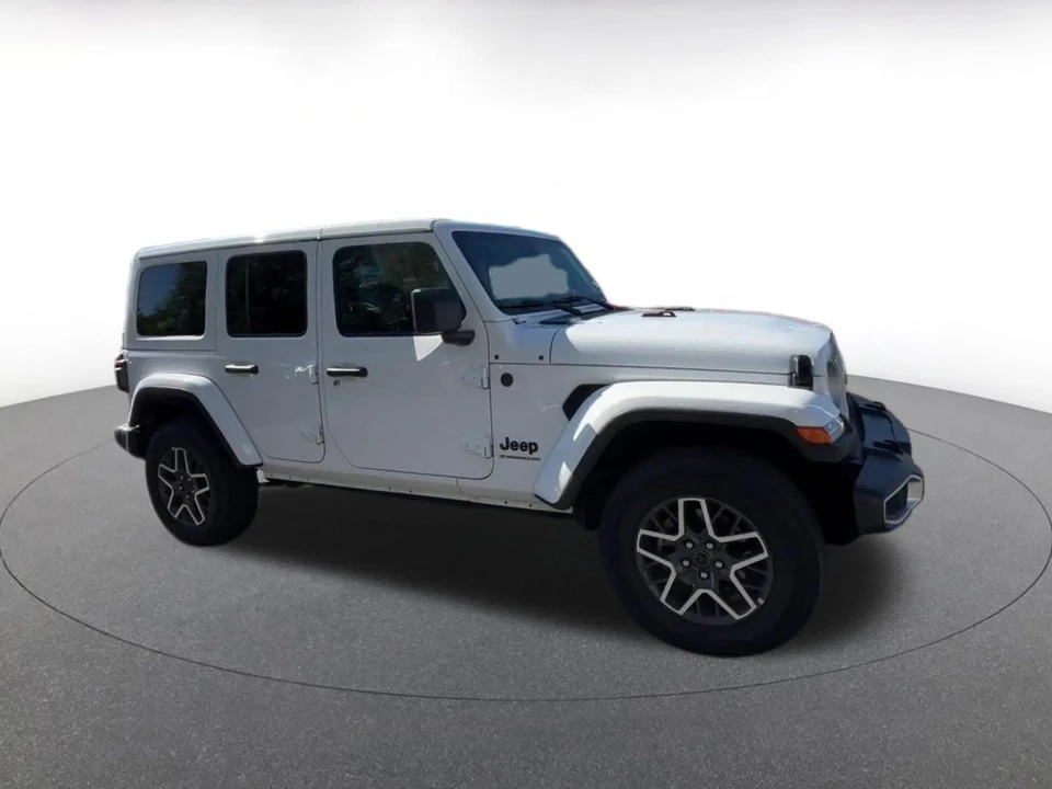 2025 Jeep JL Wrangler - Image 2 of 31