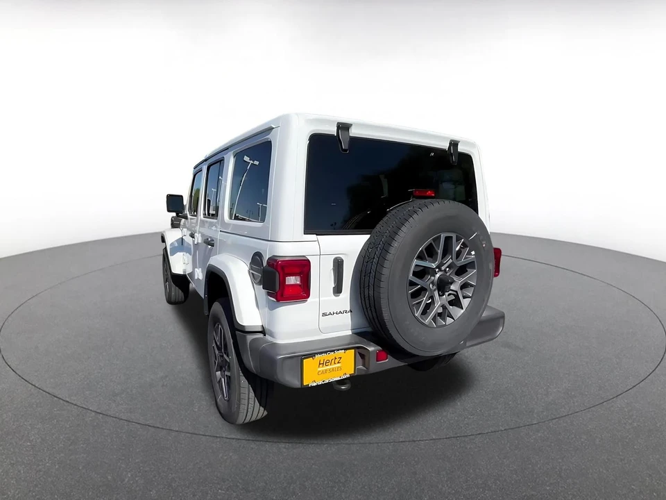 2025 Jeep JL Wrangler - Image 9 of 31