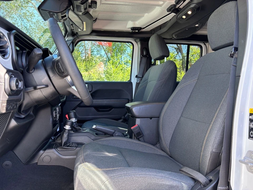2025 Jeep JL Wrangler - Image 28 of 31
