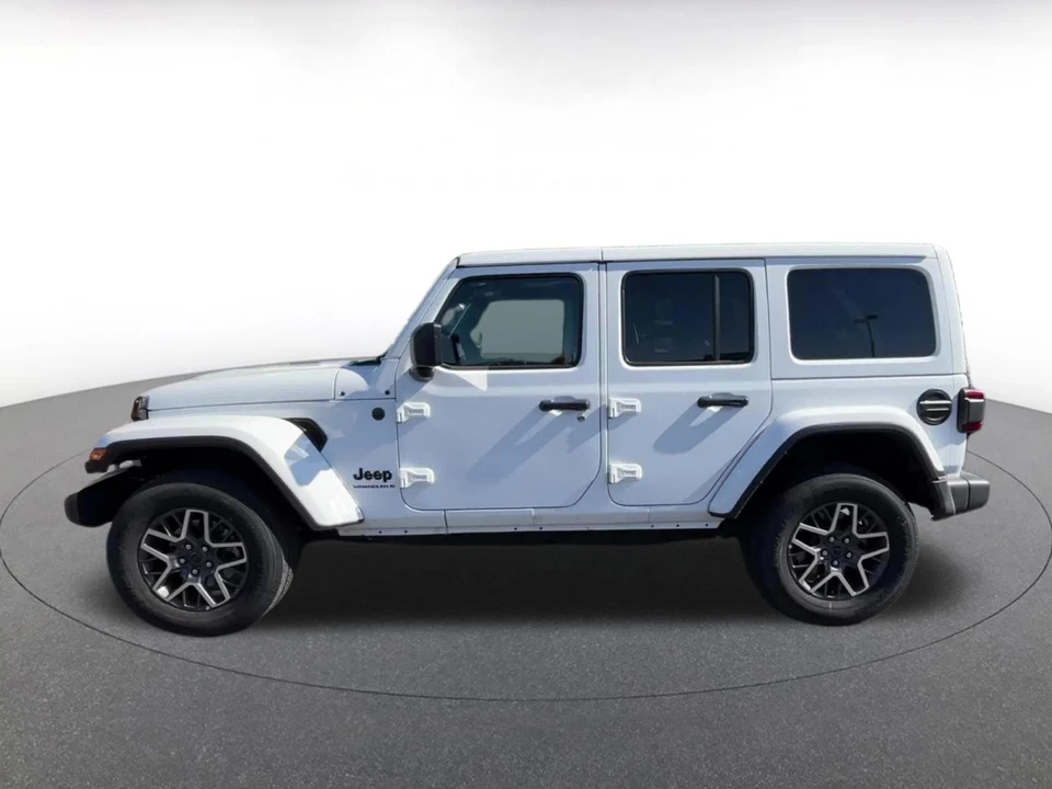 2025 Jeep JL Wrangler - Image 9 of 31