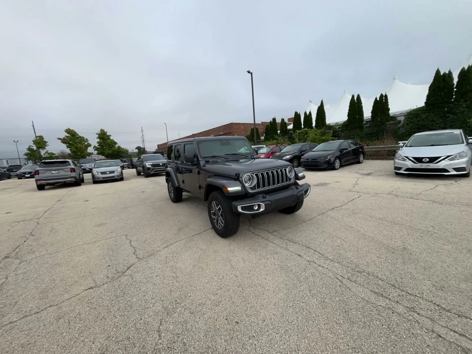 2025 Jeep JL Wrangler - Image 3 of 31