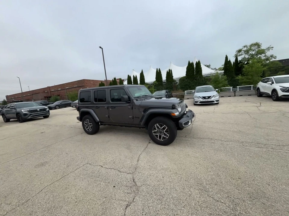 2025 Jeep JL Wrangler - Image 2 of 31
