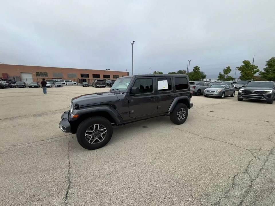 2025 Jeep JL Wrangler - Image 8 of 31
