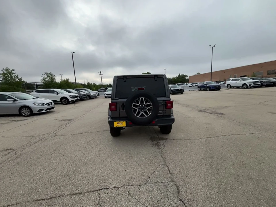 2025 Jeep JL Wrangler - Image 14 of 31