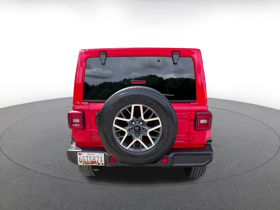 2025 Jeep JL Wrangler - Image 12 of 31