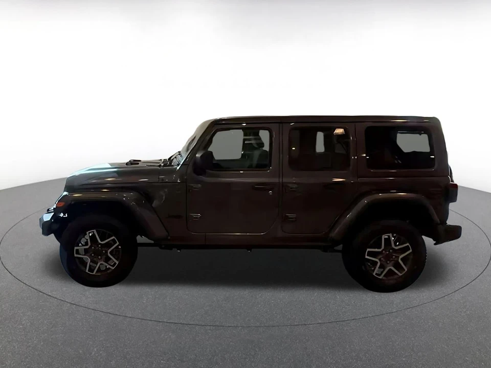 2025 Jeep JL Wrangler - Image 4 of 31