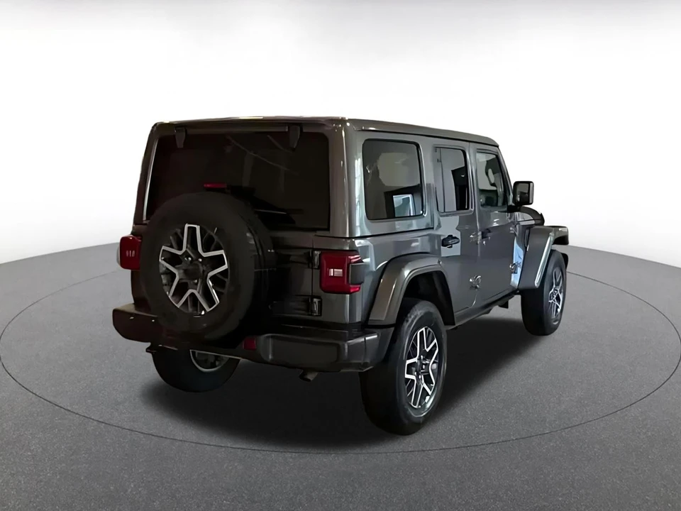 2025 Jeep JL Wrangler - Image 11 of 31