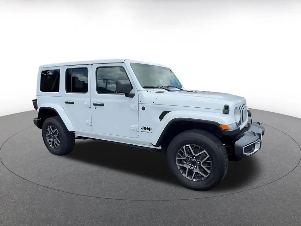 2025 Jeep JL Wrangler - Image 2 of 31
