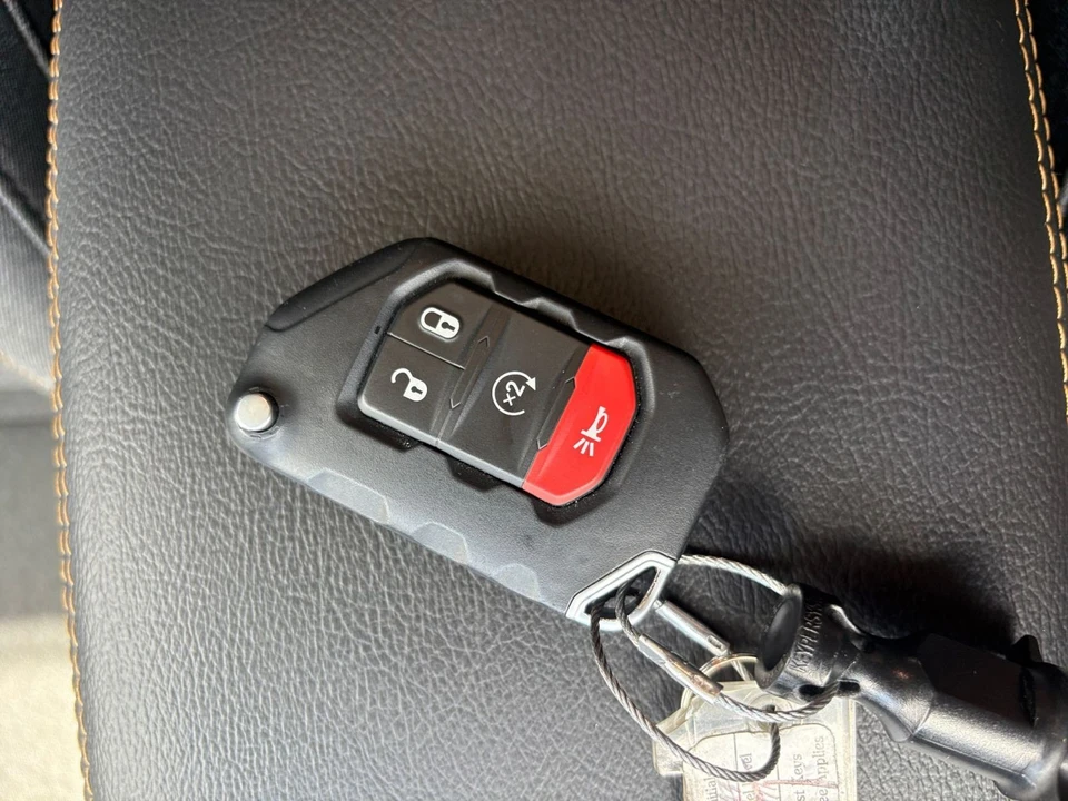 2025 Jeep - Image 22 of 31