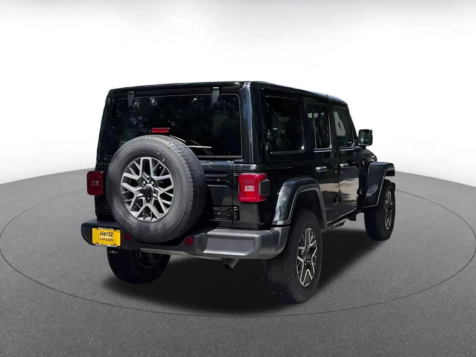 2025 Jeep JL Wrangler - Image 16 of 31
