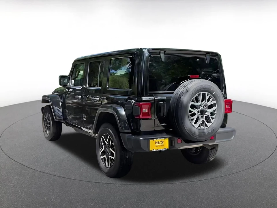 2025 Jeep JL Wrangler - Image 12 of 31