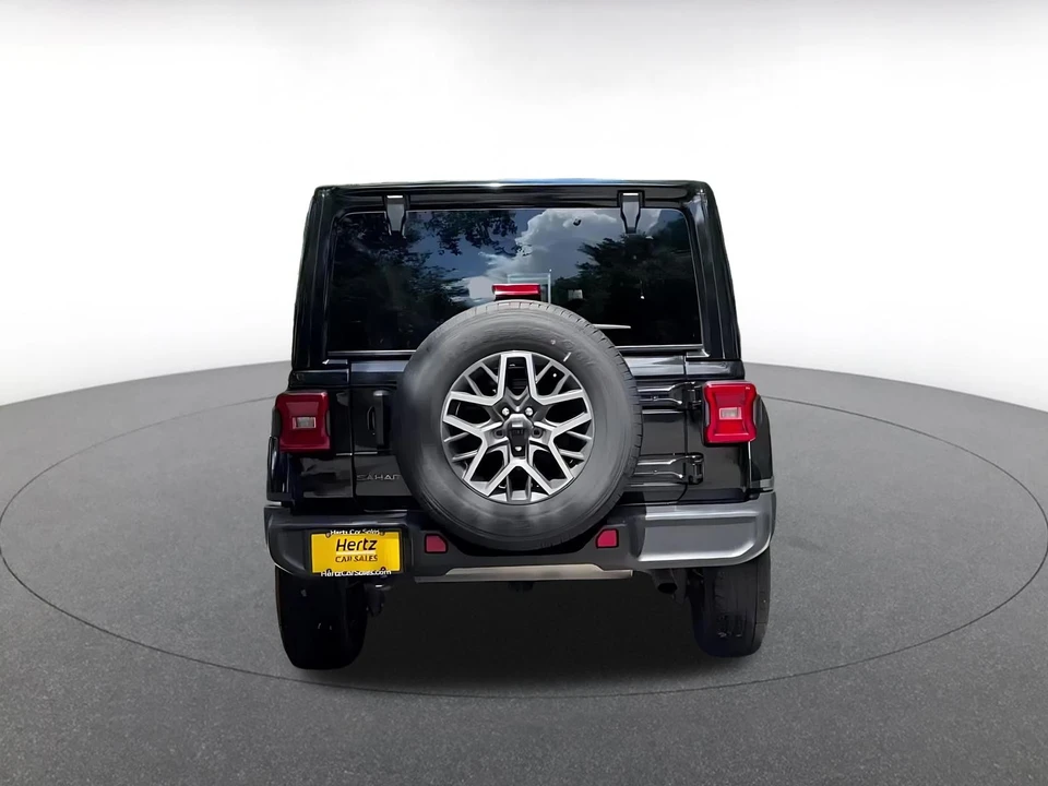 2025 Jeep JL Wrangler - Image 14 of 31
