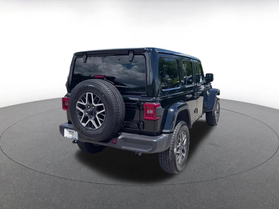 2025 Jeep JL Wrangler - Image 14 of 31