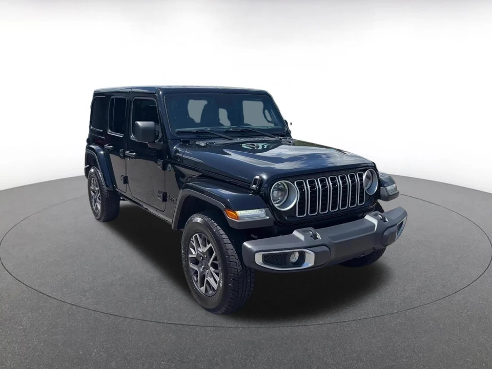 2025 Jeep JL Wrangler - Image 2 of 31
