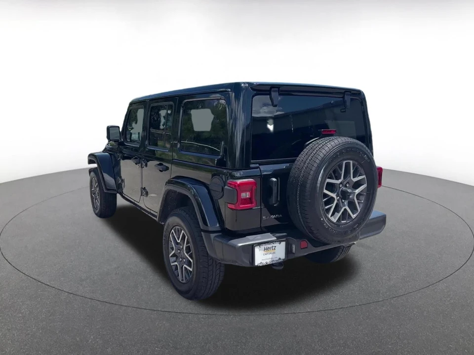 2025 Jeep JL Wrangler - Image 11 of 31