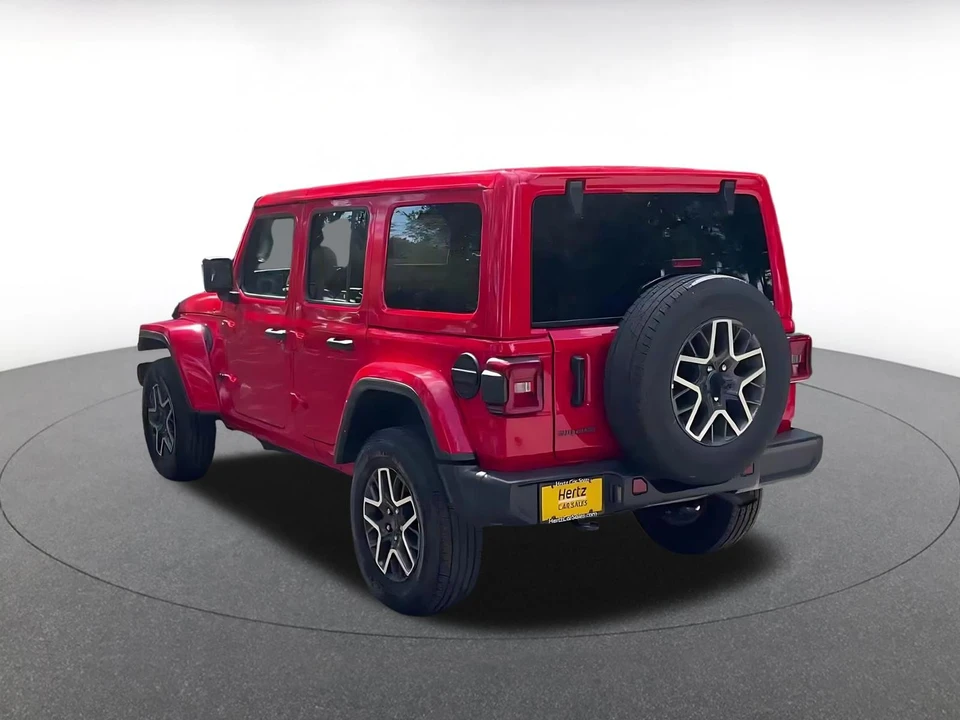 2025 Jeep JL Wrangler - Image 13 of 31